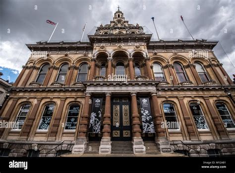 ipswich town hall hours